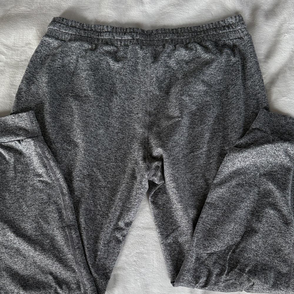 Vuori Jogger Sweatpants - Picture 2 of 4